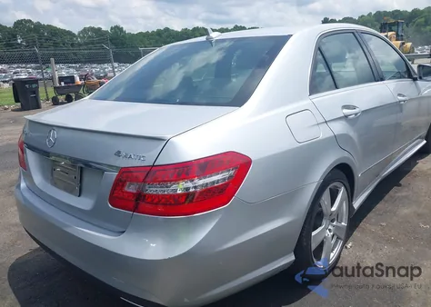 2011 Mercedes-Benz E 350 4Matic z USA, uszkodzony, nr VIN WDDHF8HB3BA496176